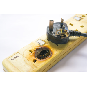 HOW TO USE POWER SOCKETS SAFETY?